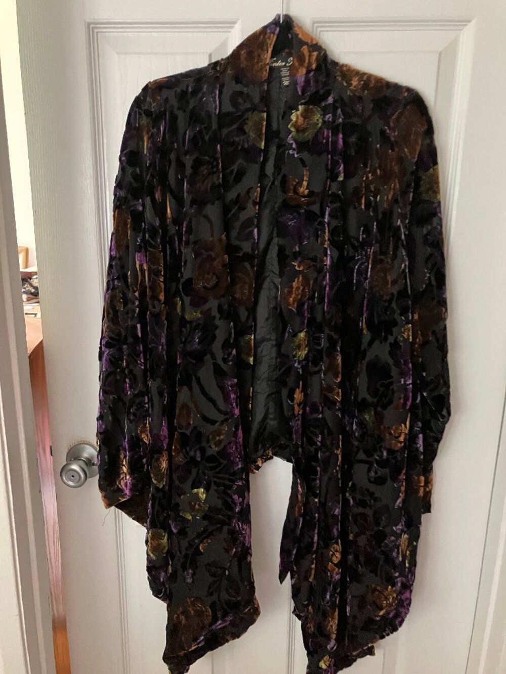 WINTER KATE Velver mesh open Jacket Dramatic floral pattern in Black/Purple Sz M